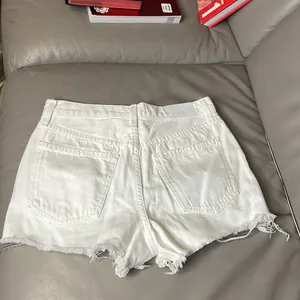 Pistola Nova High Rise Distressed Jean Shorts Size 28 Luxe White A-15 thumbnail 9