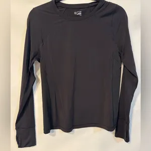 Offline by Aerie Black Long Sleeve Medium Thumbhole cutout Brand new with tags!! thumbnail 1
