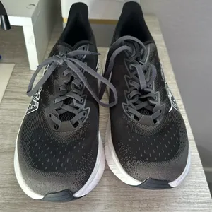 Hoka Women's Mach 6 Wide Lace Up‎ Low Top Running Sneakers thumbnail 3