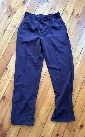 Lululemon women’s purple straight sweatpants 8 zip ankle thumbnail 1
