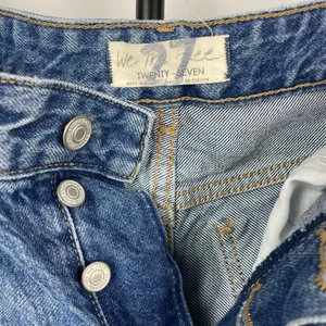 We The Free Maggie Mid Rise Distressed Button Fly Ripped‎ Denim Jeans thumbnail 5