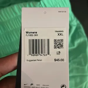 Nike Women's Athletic Shorts - Green thumbnail 5