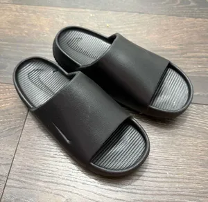 Nike Men’s 5 Women’s 6 Black Calm Slides Shoes Slip On thumbnail 1