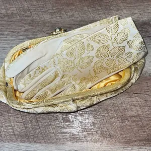 Vintage 1950’s Womens Metallic Jacquard Chain Handle Clutch and Gloves Gold Crea thumbnail 9