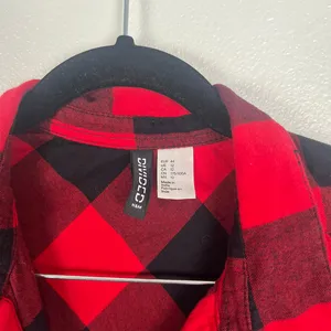 H&M Women's Button Front‎ Buffalo Plaid Shirt Red Black Sz 12 thumbnail 2