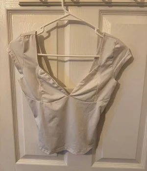 White crop top thumbnail 1