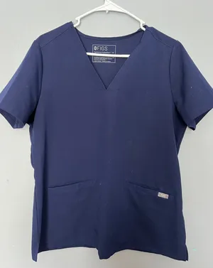 FIGS Casma Three-Pocket Scrub Top thumbnail 1