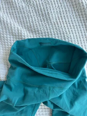 Lululemon Athletica Wunder Train High-Rise Shorts Kelly Green size 6 thumbnail 5