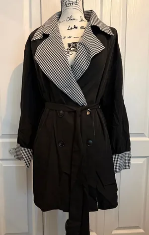 BloomChic Black Trench Coat with Black & White Gingham Lining Size 10 thumbnail 1