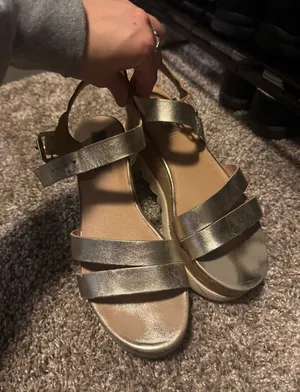 Steve Madden Platform Sandals thumbnail 1