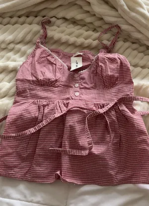 brandy melville babydoll top thumbnail 1