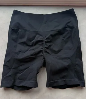 Gymshark Seamless Black Women's Compression Bike Shorts thumbnail 1