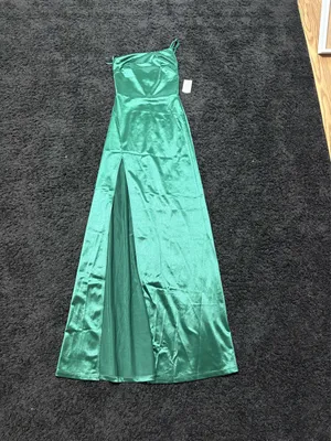 Windsor Prom Dress thumbnail 2
