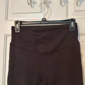 Old Navy Flare Leggings thumbnail 2