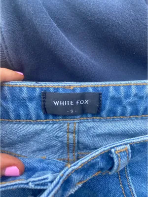 White Fox Boutique Jeans thumbnail 2
