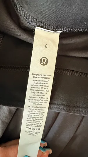 Lululemon The lighting isn’t the best but this is a black skirt with no fading and tag intact with no wrinkle thumbnail 2