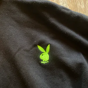 Playboy x Missguided Neon Green Logo Pullover Sweater Hoodie XL thumbnail 4
