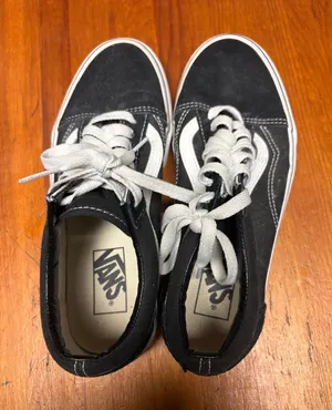 Vans Kids Black and White Low-Top Skate Sneakers thumbnail 1