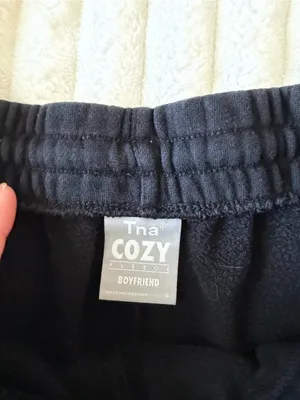 Aritzia TNA Cozy Black Jogger Boyfriend fleece Sweatpants thumbnail 6