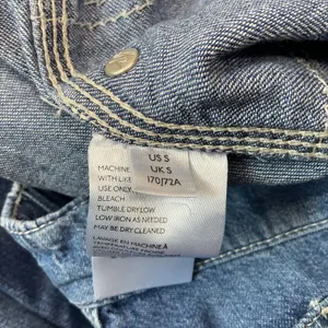 Free People Chloe Baby Barrel Jeans Womens Size Small Distressed Ripped Blue thumbnail 6