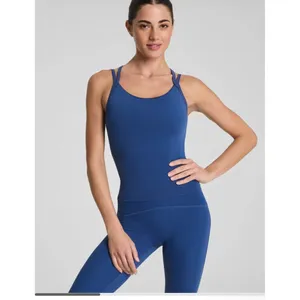 Spanx Scoop Neck Shelf Tank Size Large thumbnail 4