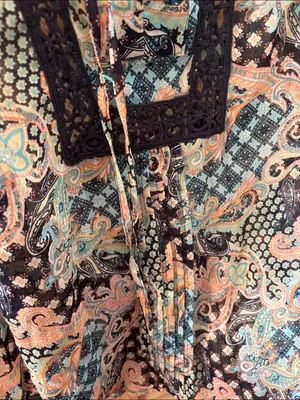 Black Rainn Paisley Tie-Front Sheer Sleeveless Tunic Large thumbnail 4