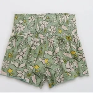 Aerie Real‎ Good Floral High Rise Smocked Shorts thumbnail 3