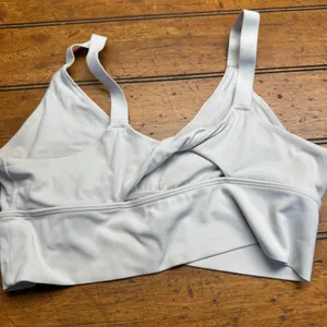 Aerie medium‎ white twist sports bra super cute layers layering thumbnail 3
