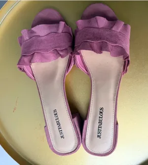 JustFab Cryssa Mauve Pink Ruffle Slide Sandals Low Block Heel Womens Size‎ 8.5 thumbnail 1