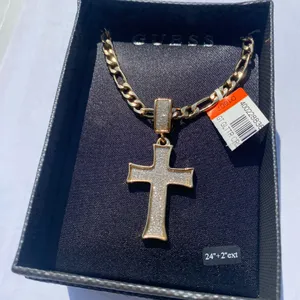 ⚜️✝️ NWT Guess Gold Plated Silver Glitteresque Effect Crucifixrion Cross Pendant Figaro Chain Necklace ✝️⚜️ thumbnail 4