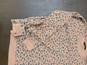 Abercrombie leapord print crewneck thumbnail 3