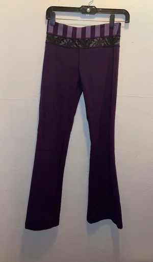 Lululemon Reversible Purple  Flare Leggings thumbnail 5