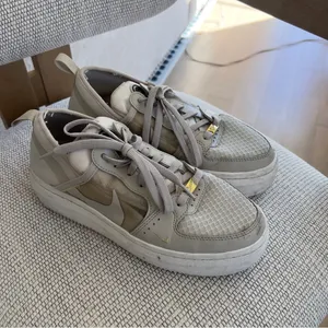 Nike Womens Court Vision Alta TXT Low Top Sneakers in Cream / Tan thumbnail 2