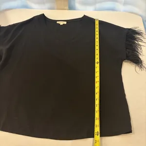Ee:Some Women Size Medium Black‎ Blouse Feather Sleeve Lightweight Shirt thumbnail 7