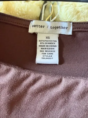 Brown white and black tops Multiple Size XS thumbnail 3