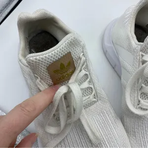 ADIDAS SWIFT RUN WOMENS RUNNING SHOES White and‎ Gold Sneakers thumbnail 7