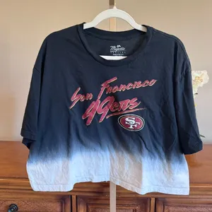 Majestic Threads Christian McCaffrey 49ers Dip-Dye Crop Tee Size M thumbnail 1
