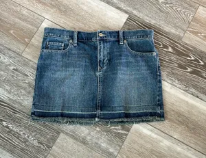 Old Navy Sz 8 Way Too Cute Blue Jean Mini Skirt thumbnail 2