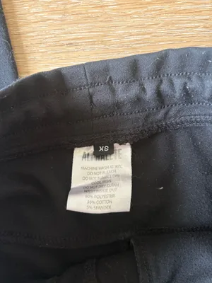 Alphalete Black Joggers with zipper pockets thumbnail 4