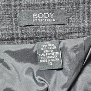 Body by‎ Victoria Plaid Wool Blend Blazer Skirt Suit Set Size 10 thumbnail 9