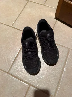 On Cloud Shoes thumbnail 4