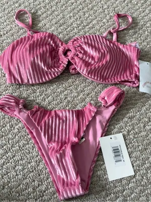 Dippin' Daisy's Pink Ribbed Ring-Front Bikini Set thumbnail 3