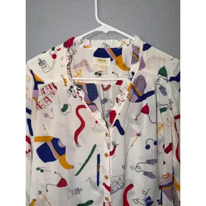 Maeve Anthropologie Blouse Size 2 Winter Gear Novelty Print Ruffle White Multi thumbnail 2