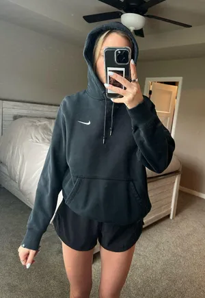 Vintage Nike Sweatshirt thumbnail 1