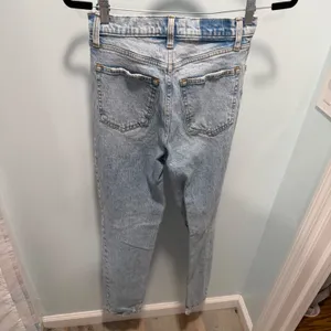 Abercrombie & Fitch The 90s Straight Ultra High Rise Jeans 26 2L Light Wash Blue thumbnail 3