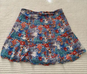 Forever 21 Floral Skirt in Blue, Red & White Size Small thumbnail 1
