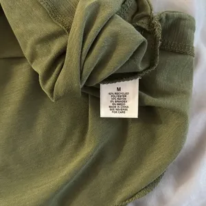 ❤️Freely Olive Green V thumbnail 8