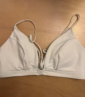 B3 Free with Bundle only!! Women’s String Bikini 👙 Top White size Medium/Large thumbnail 1