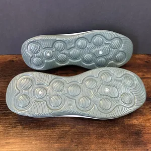 Women’s Slip On Sneakers Green Size 9 thumbnail 4