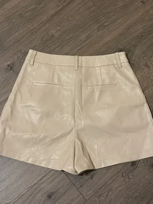 7 For All Mankind Cream High-Waist Faux Leather Shorts size medium thumbnail 2